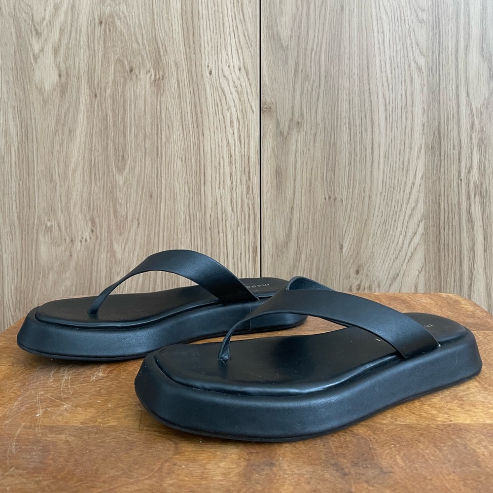 Black Leather Madden Girl Flip-Flops
